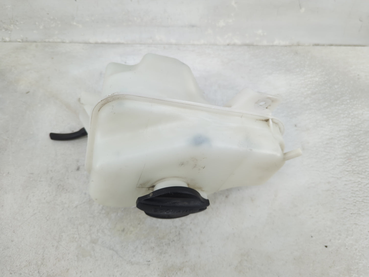 2011-2016 Kia Optima Radiator Coolant Overflow Expansion Tank Bottle 1433185 - Oemusedautoparts1.com