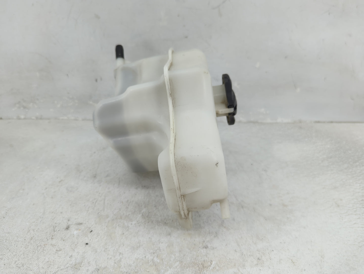2011-2016 Kia Optima Radiator Coolant Overflow Expansion Tank Bottle 1433198 - Oemusedautoparts1.com