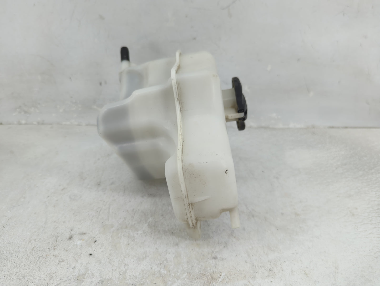 2011-2016 Kia Optima Radiator Coolant Overflow Expansion Tank Bottle 1433198 - Oemusedautoparts1.com