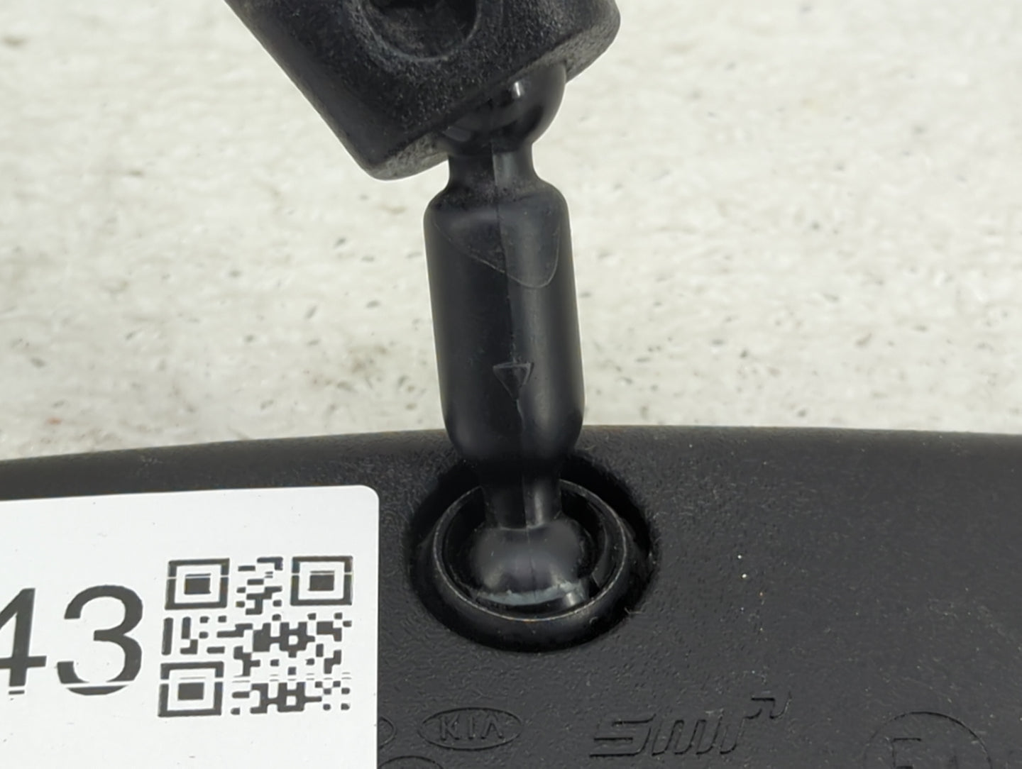 2015 Kia Optima Interior Rear View Mirror Replacement OEM P/N:E4012143 Fits OEM Used Auto Parts - Oemusedautoparts1.com