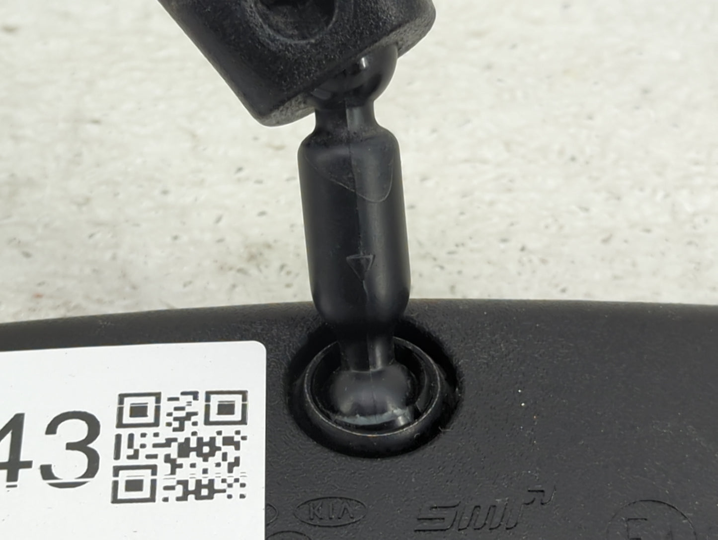 2015 Kia Optima Interior Rear View Mirror Replacement OEM P/N:E4012143 Fits OEM Used Auto Parts - Oemusedautoparts1.com