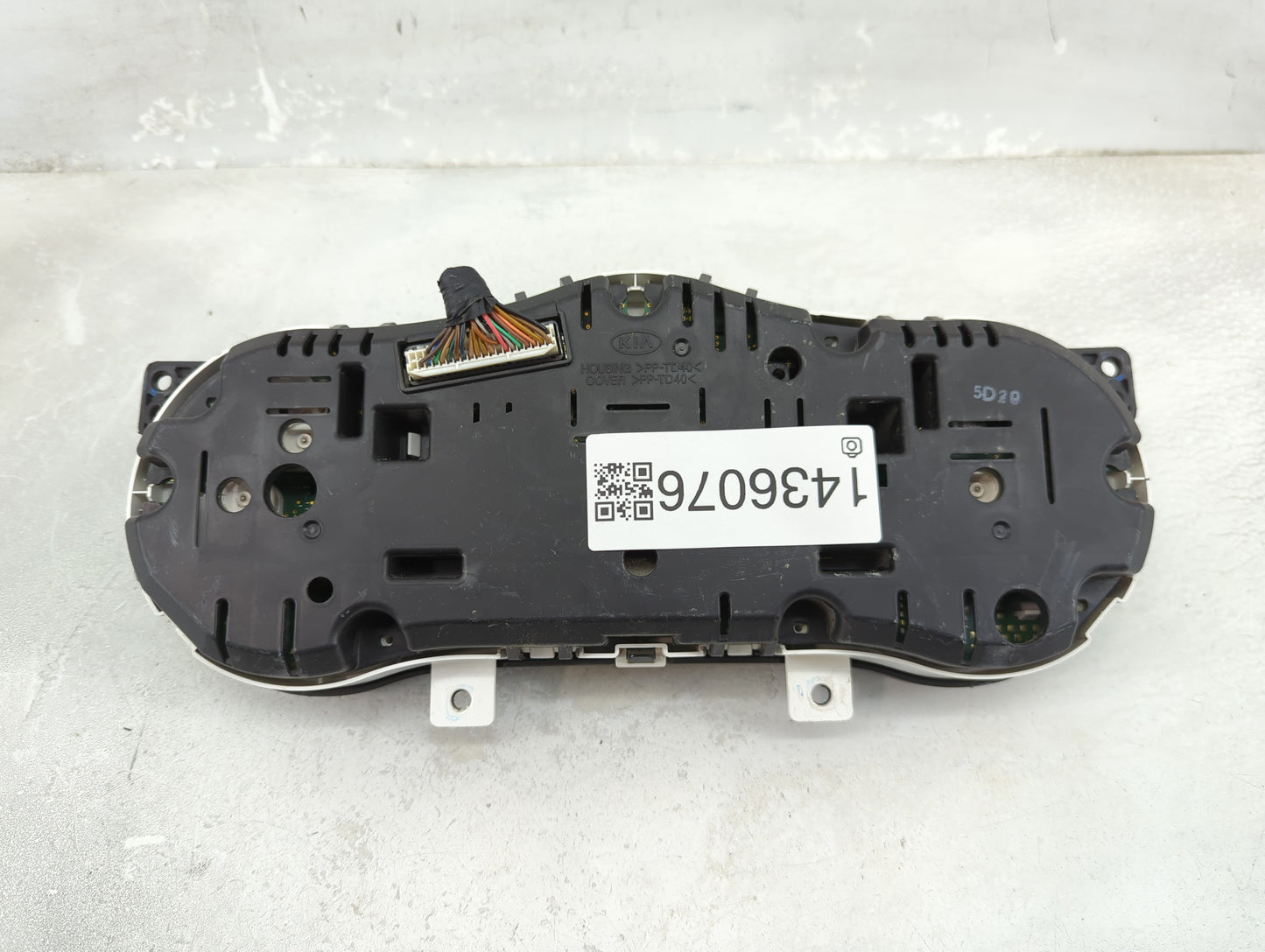 2014-2015 Kia Optima Instrument Cluster Speedometer Gauges P/N:94031-2T270 Fits Fits 2014 2015 OEM Used Auto Parts - Oemused