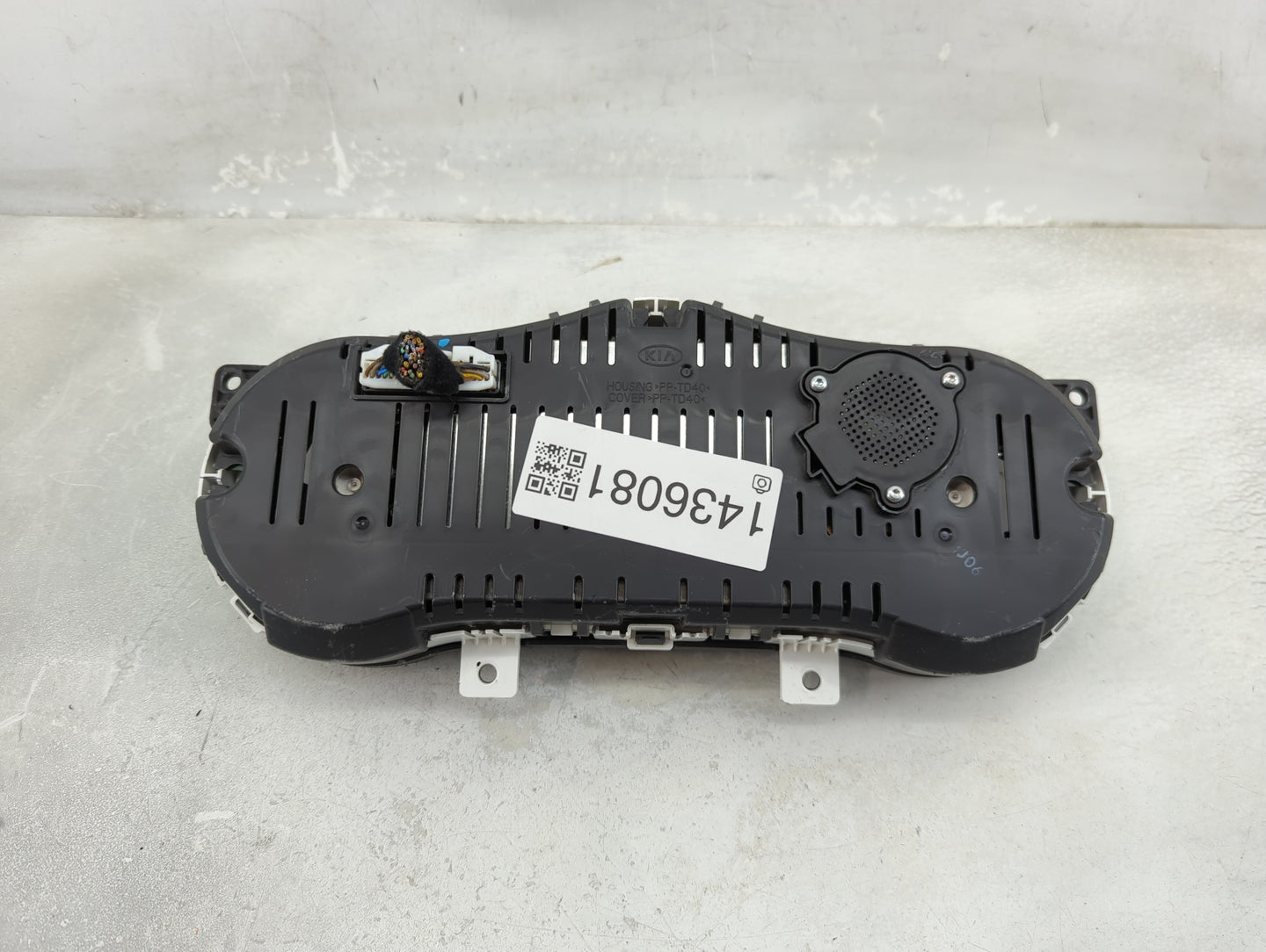 2014-2016 Kia Optima Instrument Cluster Speedometer Gauges P/N:94041-4U030 Fits Fits 2014 2015 2016 OEM Used Auto Parts - Oe