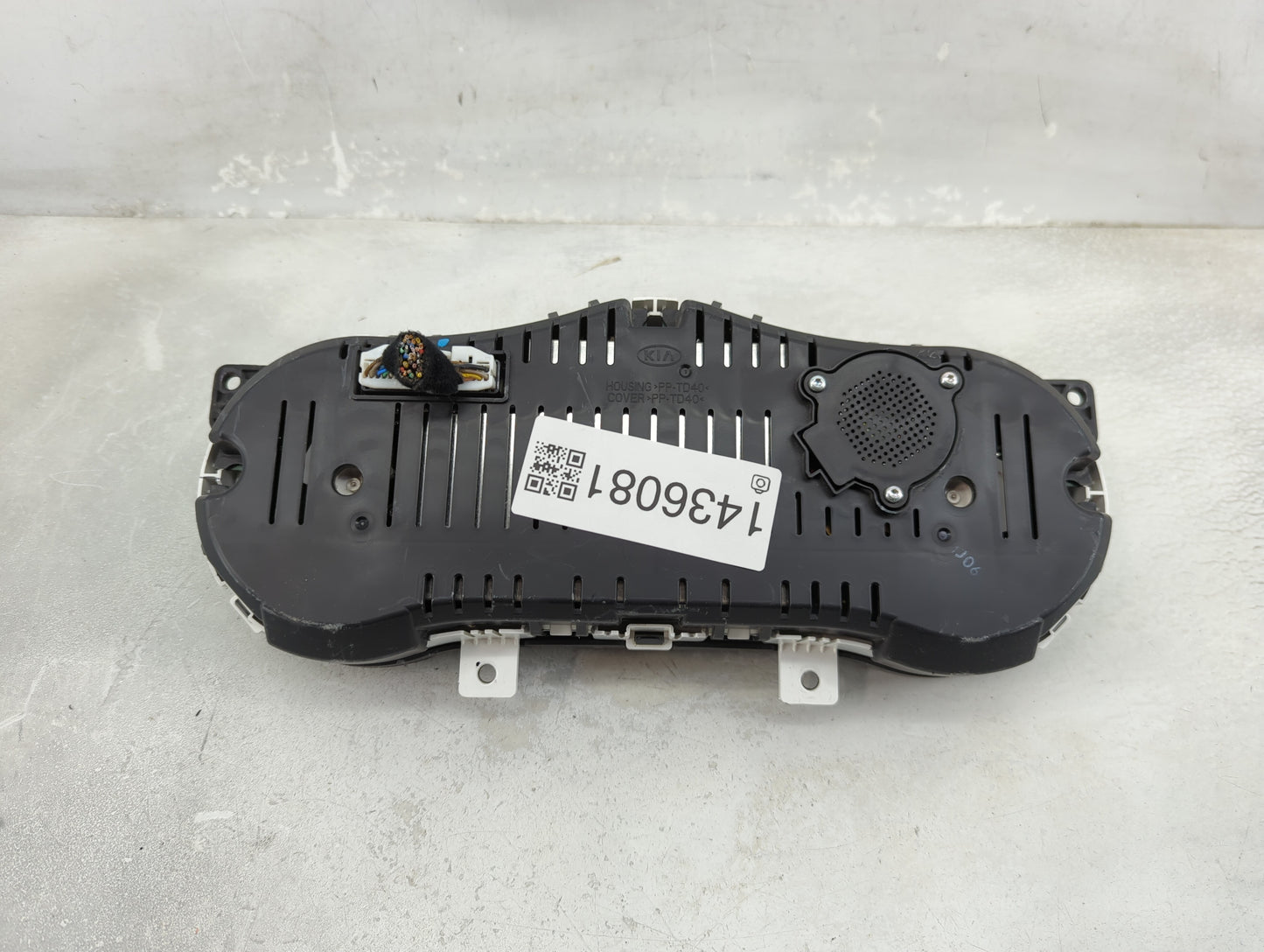 2014-2016 Kia Optima Instrument Cluster Speedometer Gauges P/N:94041-4U030 Fits Fits 2014 2015 2016 OEM Used Auto Parts - Oe