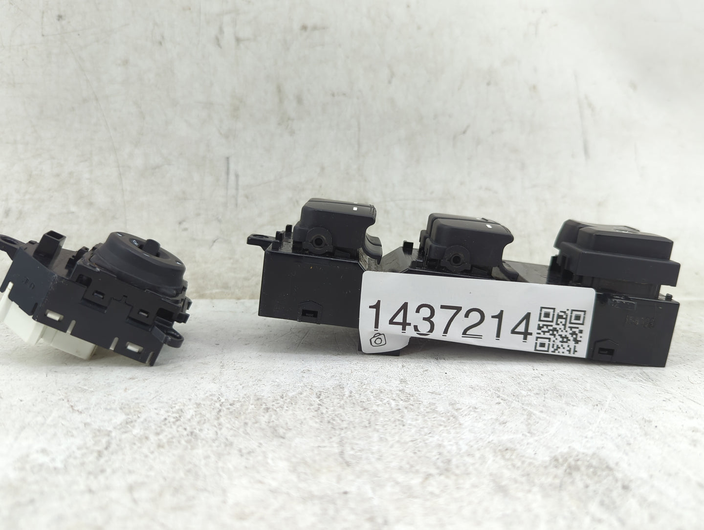 2015 Kia Optima Master Power Window Switch Replacement Driver Side Left P/N:49V490-1210 Fits OEM Used Auto Parts - Oemusedau
