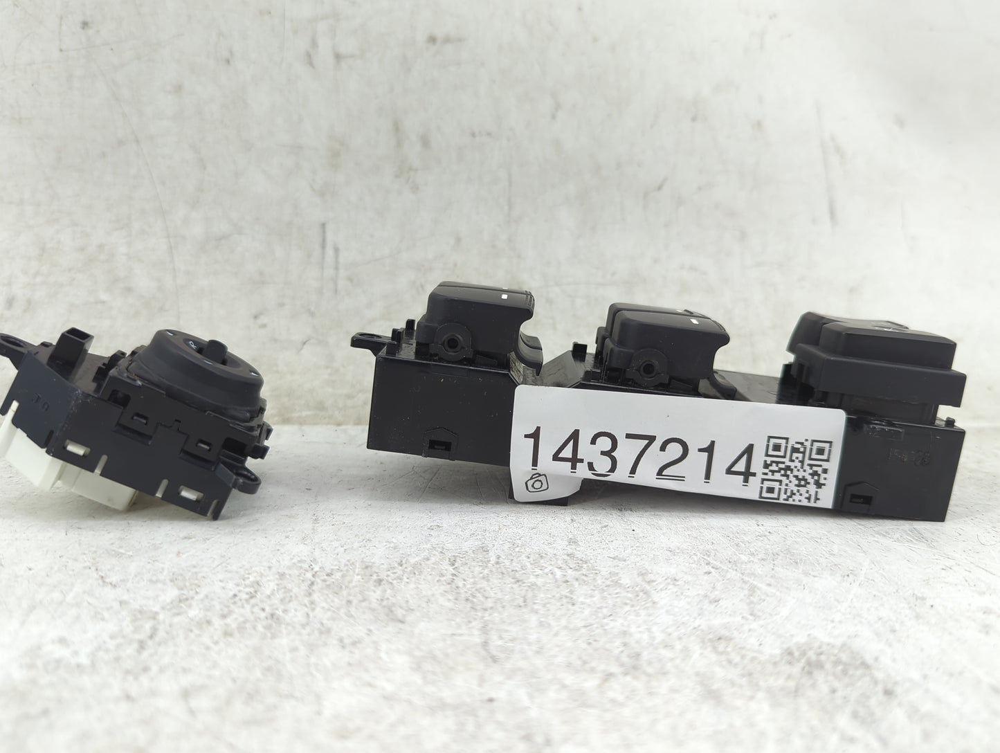 2015 Kia Optima Master Power Window Switch Replacement Driver Side Left P/N:49V490-1210 Fits OEM Used Auto Parts - Oemusedau