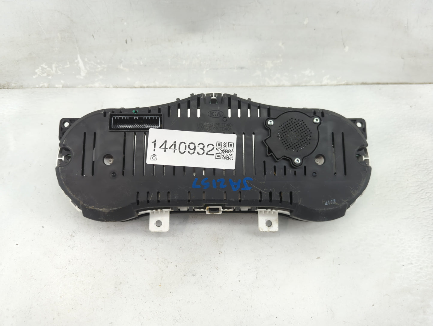 2014-2016 Kia Optima Instrument Cluster Speedometer Gauges P/N:94041-4U030 Fits Fits 2014 2015 2016 OEM Used Auto Parts - Oe
