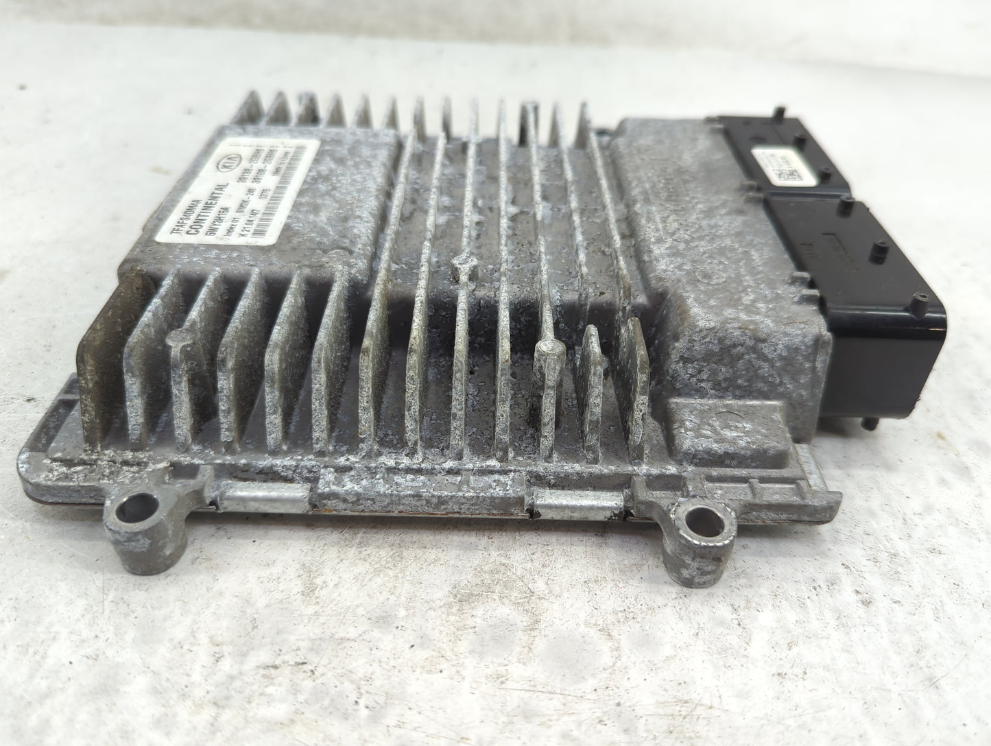 2014-2015 Kia Optima PCM Engine Control Computer ECU ECM PCU OEM P/N:39138-2GBH6 39108-2GBH6, 5WY3H15A Fits Fits 2014 2015 O