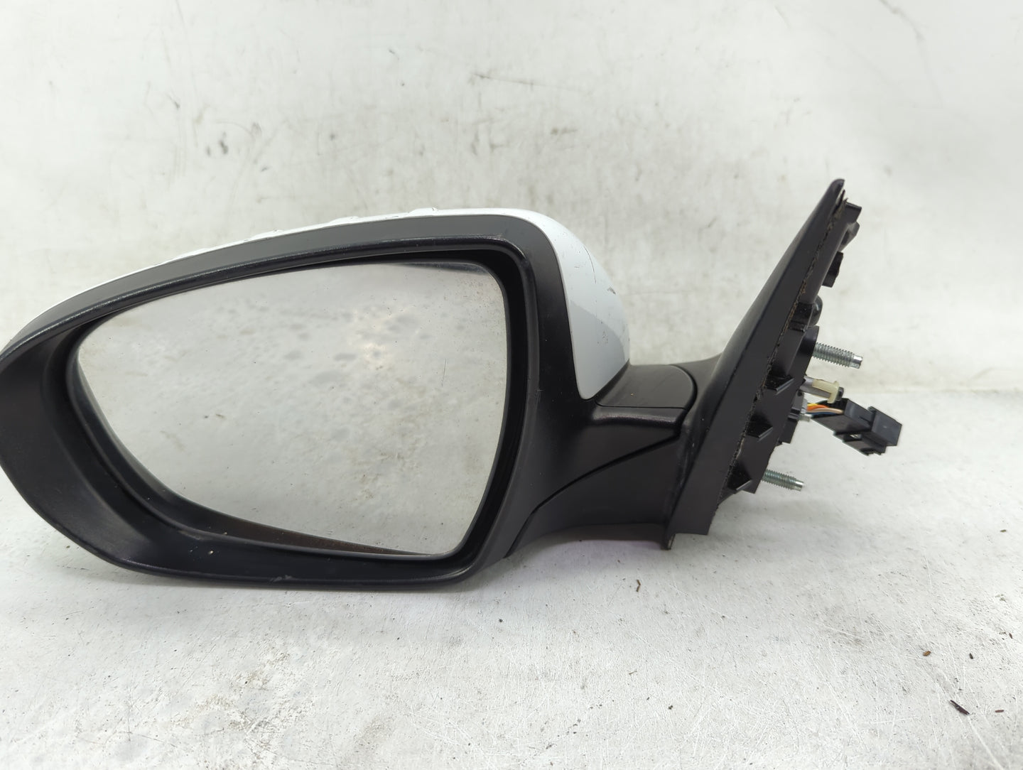 2014-2015 Kia Optima Driver Side View Mirror - Left Door Mirror OEM Used - Oemusedautoparts1.com