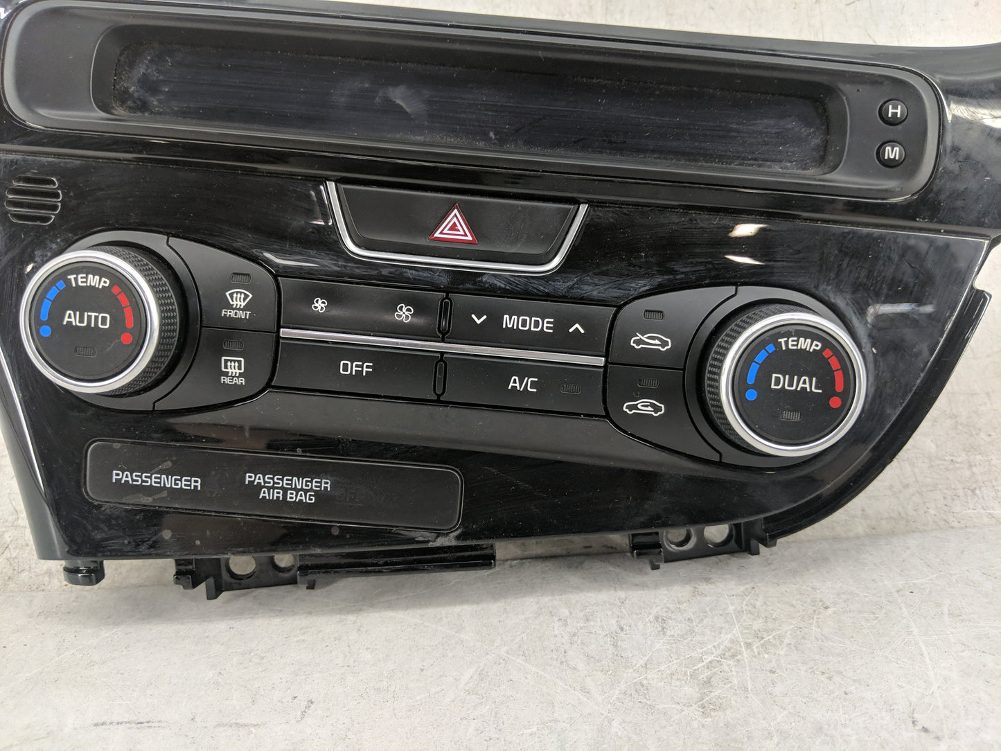 2014-2015 Kia Optima Climate Control Module Temperature AC/Heater Replacement P/N:97250-2TNN1CA Fits Fits 2014 2015 OEM Used