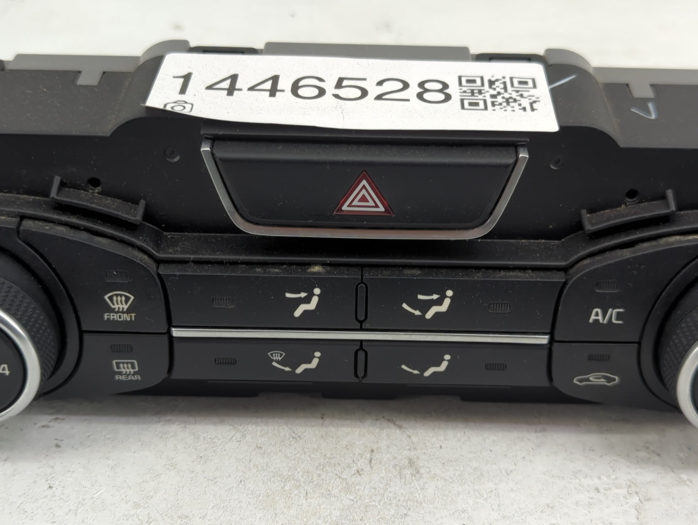 2014-2015 Kia Optima Climate Control Module Temperature AC/Heater Replacement P/N:97250-2TLE0 Fits Fits 2014 2015 OEM Used A