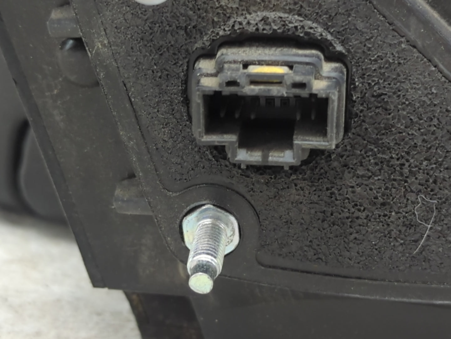 2014-2016 Kia Optima Driver Side View Mirror - Left Door Mirror OEM Used - Oemusedautoparts1.com