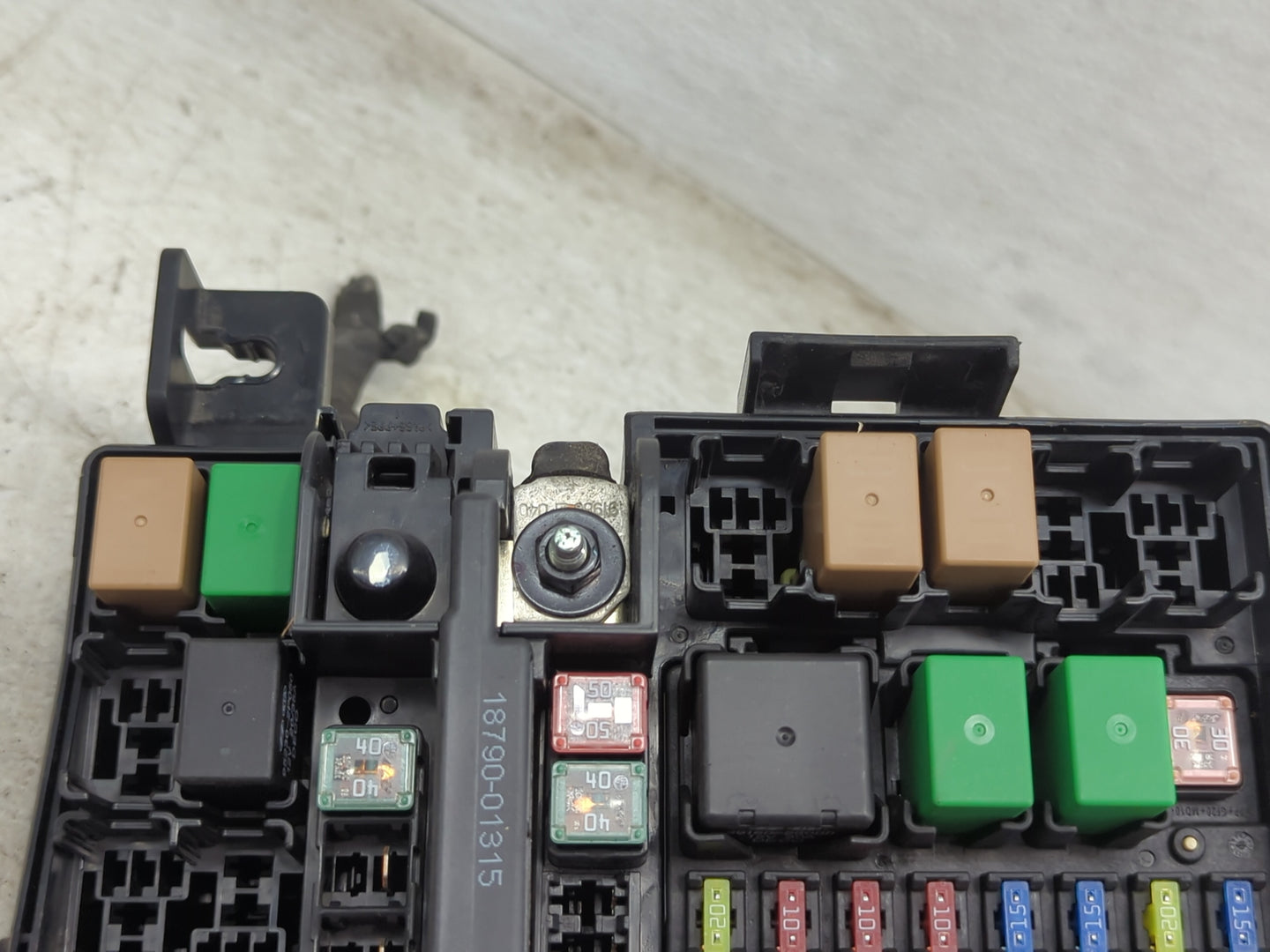2014-2015 Kia Optima Fusebox Fuse Box Panel Relay Module P/N:18790-01315 912592T010, 1504060437 Fits Fits 2014 2015 OEM Used