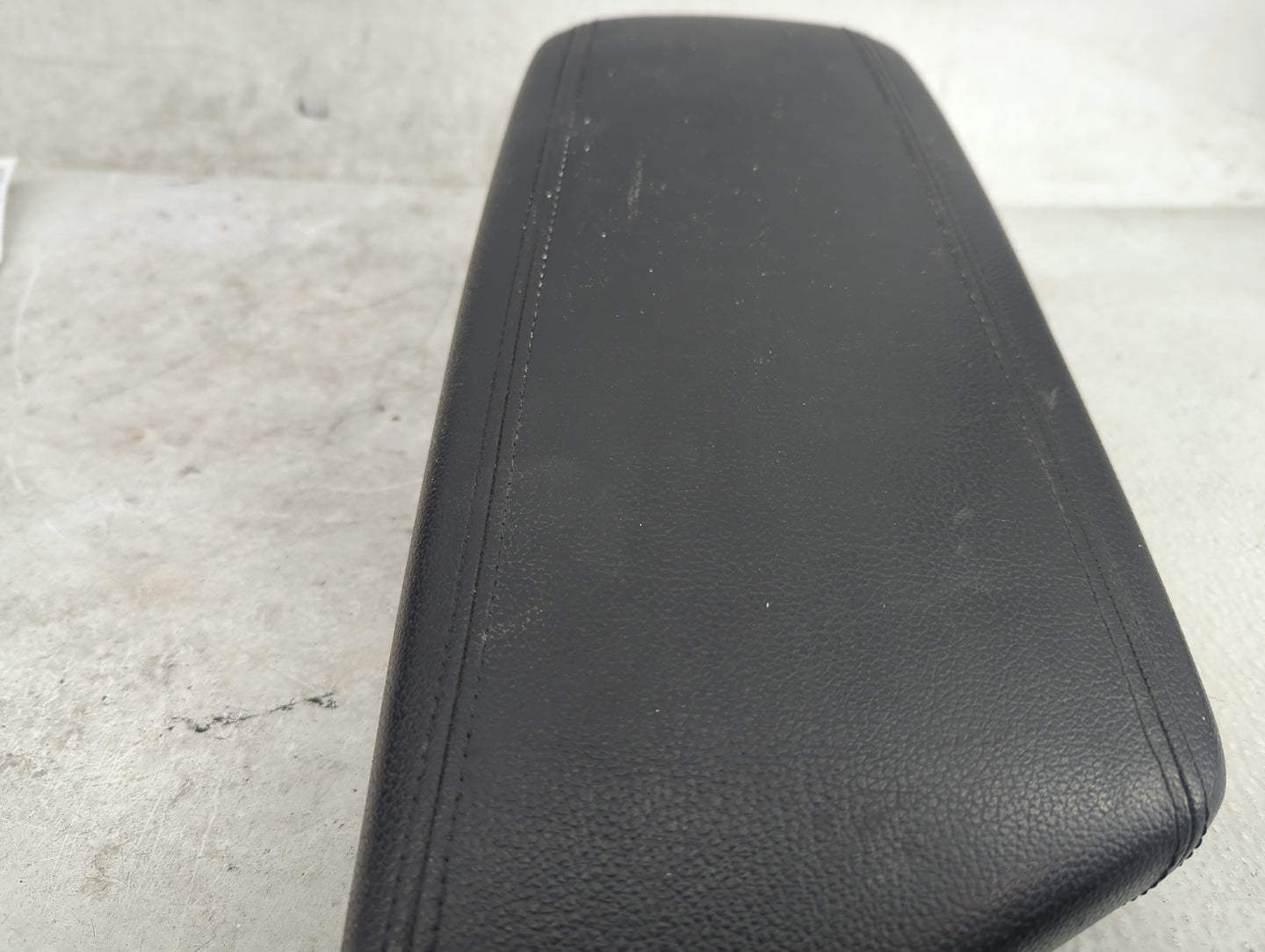 2015 Kia Optima Center Console Armrest Cover Lid Fits OEM Used Auto Parts - Oemusedautoparts1.com