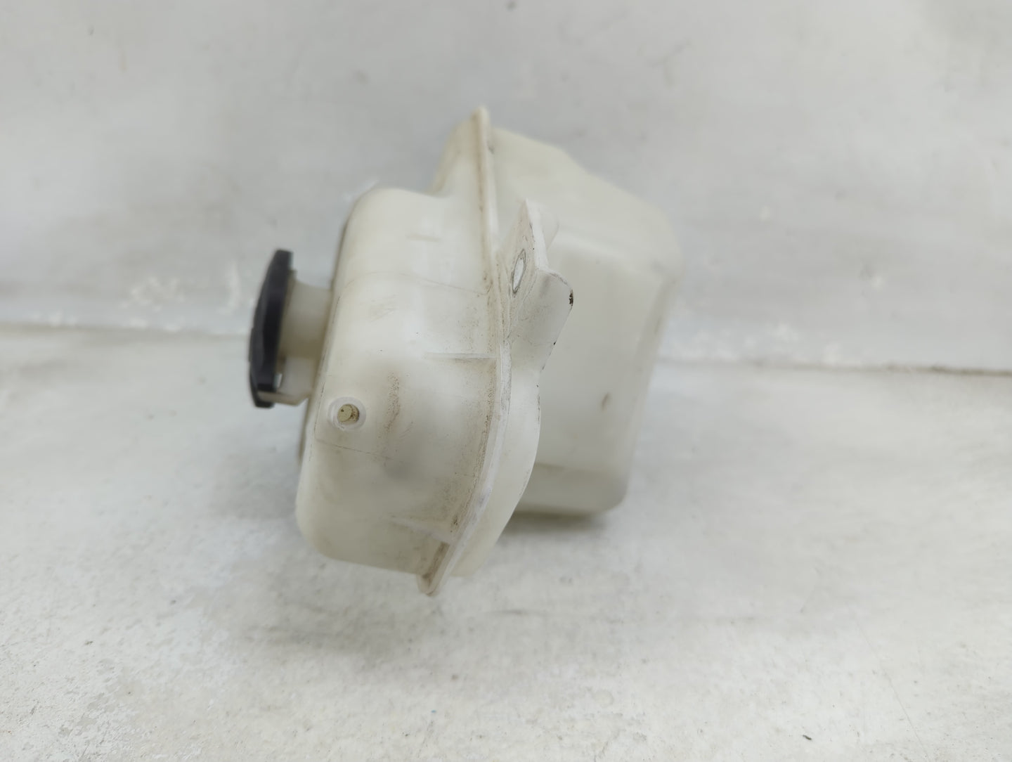 2011-2016 Kia Optima Radiator Coolant Overflow Expansion Tank Bottle 1459275 - Oemusedautoparts1.com