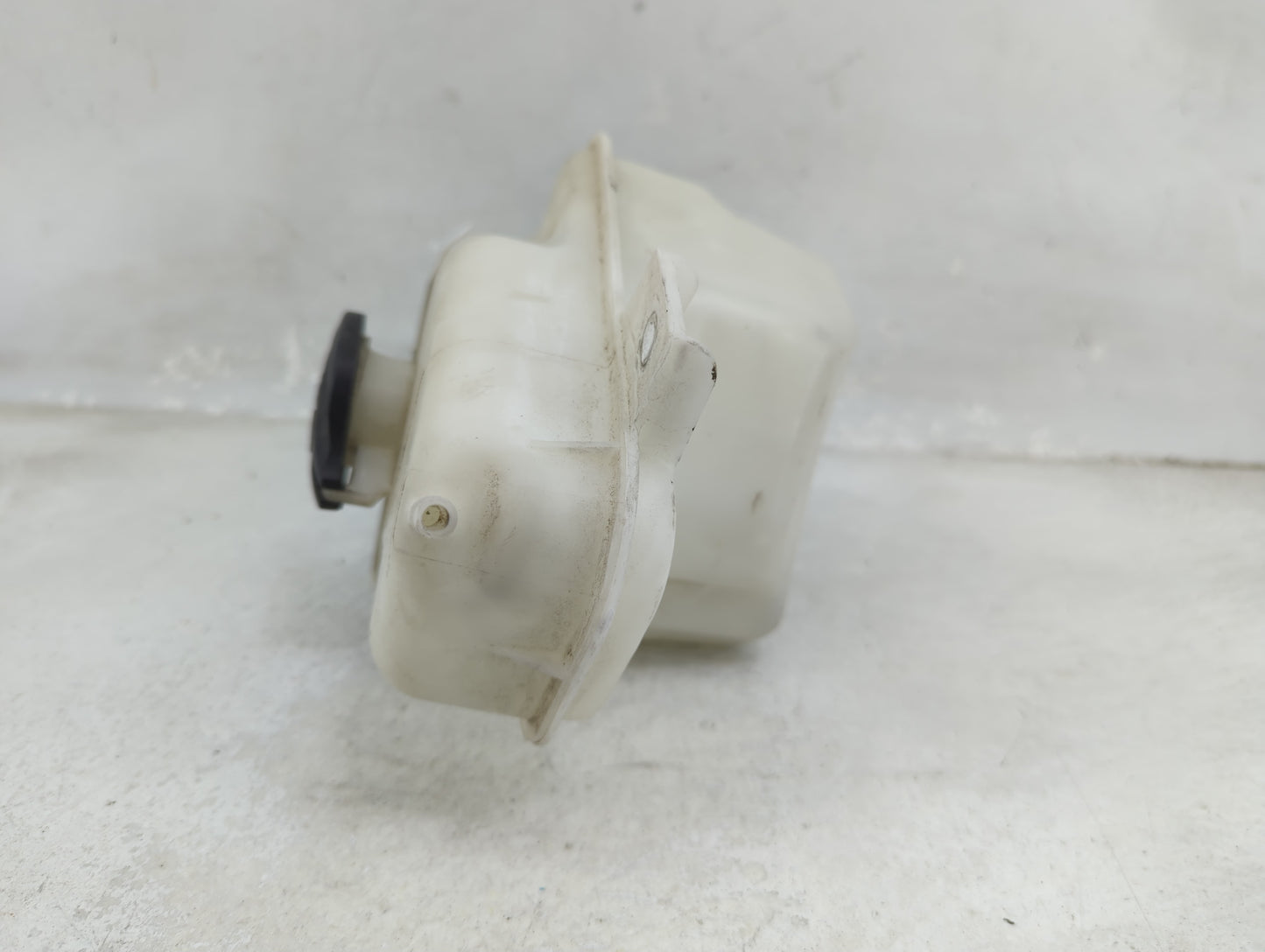 2011-2016 Kia Optima Radiator Coolant Overflow Expansion Tank Bottle 1459275 - Oemusedautoparts1.com