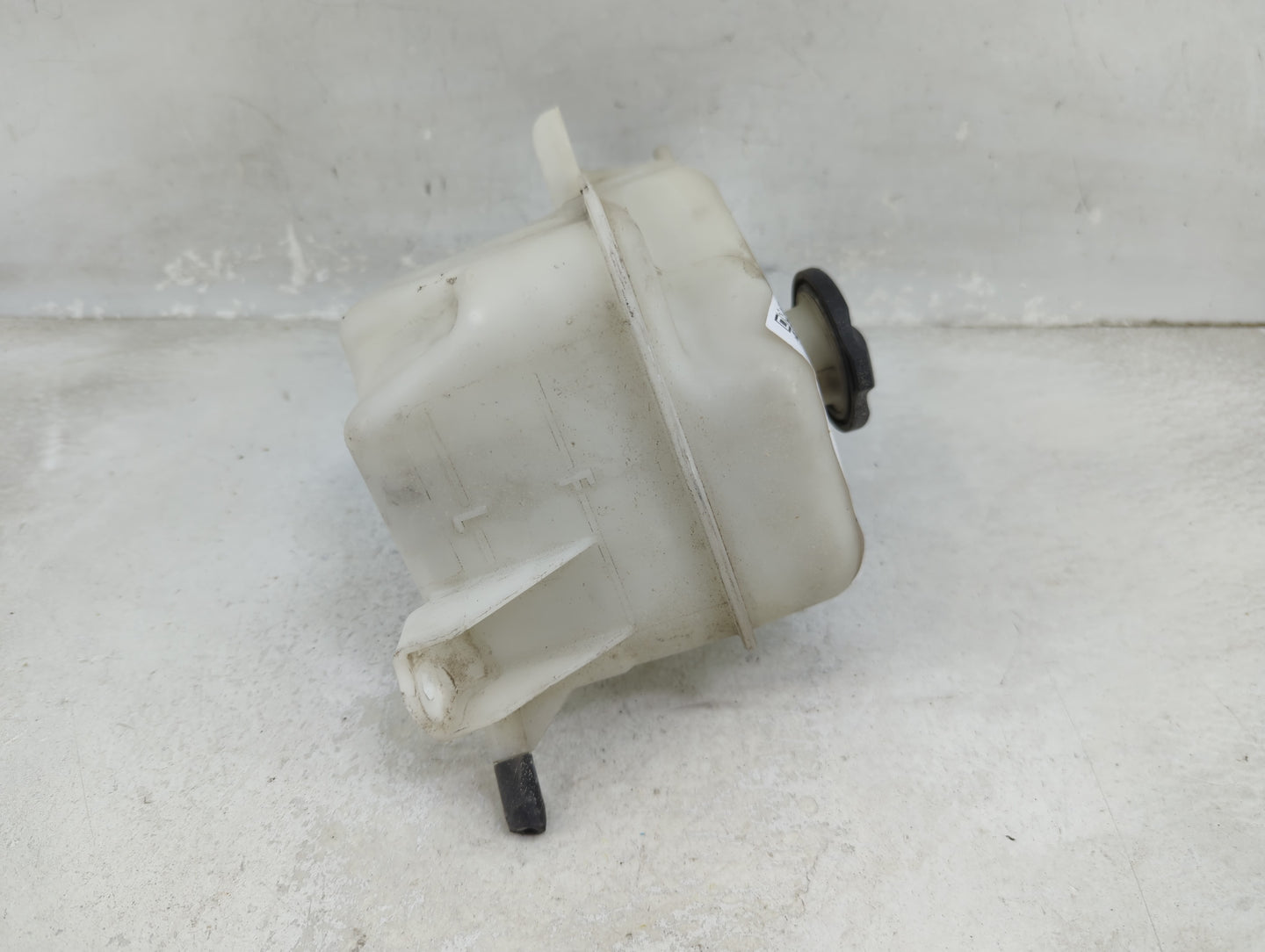 2011-2016 Kia Optima Radiator Coolant Overflow Expansion Tank Bottle 1459275 - Oemusedautoparts1.com