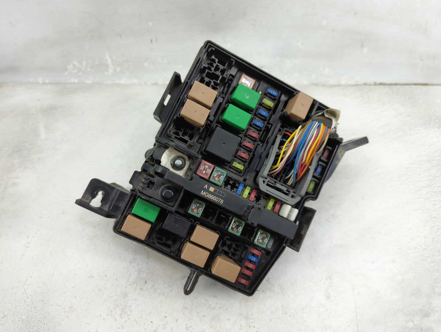 2014-2015 Kia Optima Fusebox Fuse Box Panel Relay Module P/N:91955-2T871QQK MG666078 Fits Fits 2014 2015 OEM Used Auto Parts