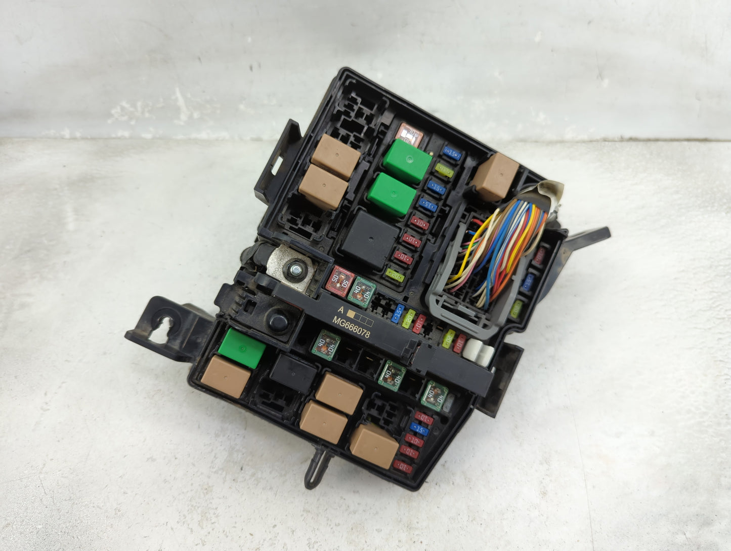 2014-2015 Kia Optima Fusebox Fuse Box Panel Relay Module P/N:91955-2T871QQK MG666078 Fits Fits 2014 2015 OEM Used Auto Parts