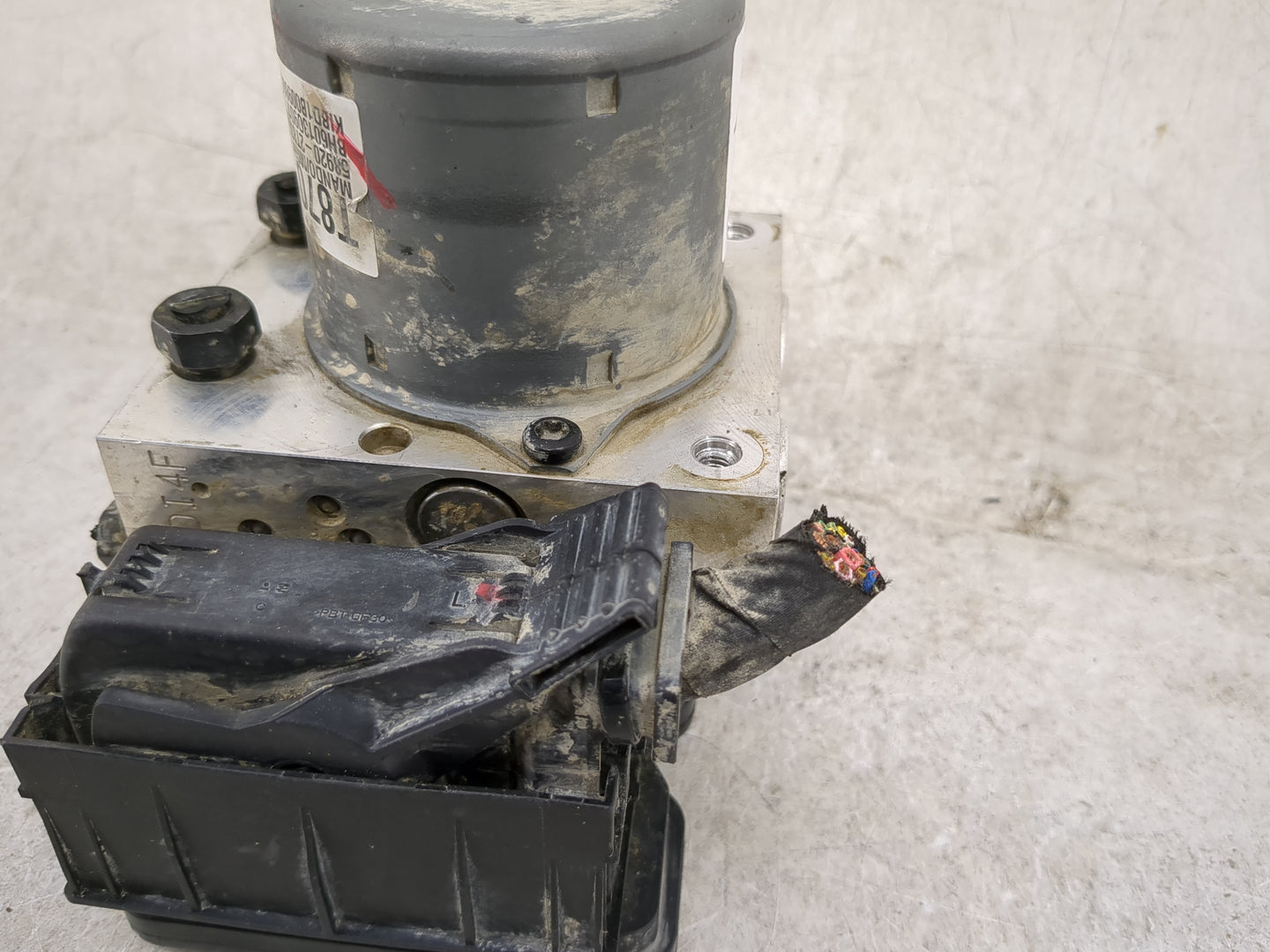 2014-2015 Kia Optima ABS Pump Control Module Replacement P/N:58920-2T870 Fits Fits 2014 2015 OEM Used Auto Parts - Oemusedau