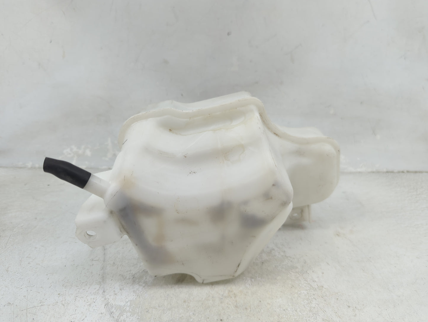 2011-2015 Kia Optima Windshield Washer Fluid Reservoir Bottle Oem 1465695 - Oemusedautoparts1.com