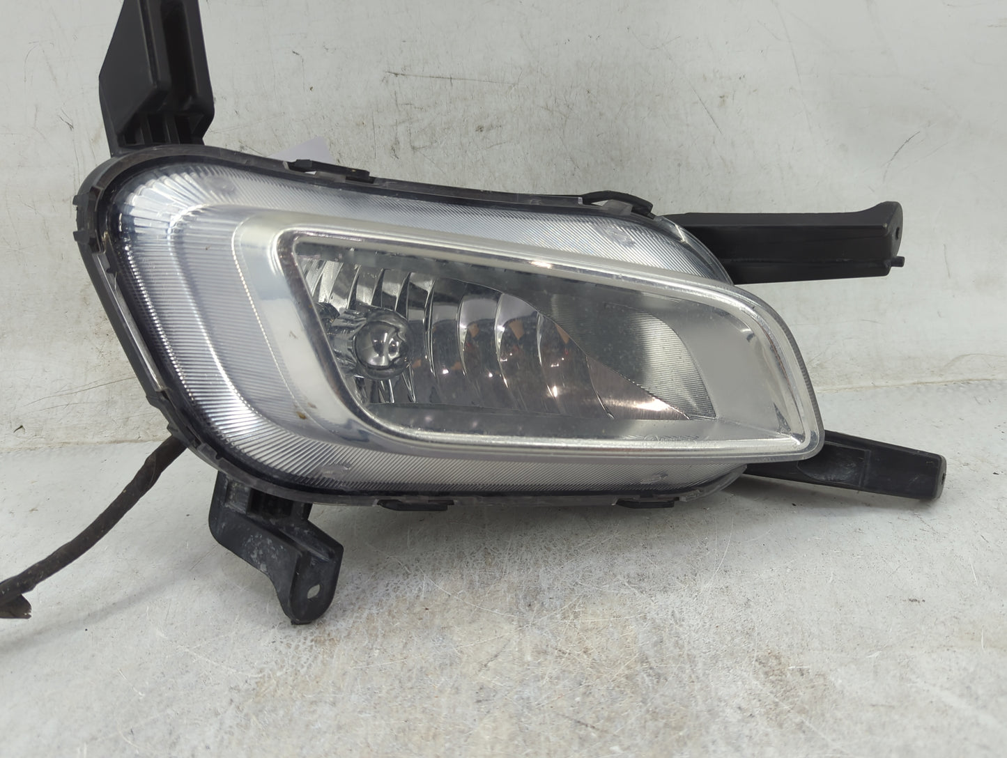 2014-2015 Kia Optima Passenger Right Oem Fog Light Lamp Black - Oemusedautoparts1.com