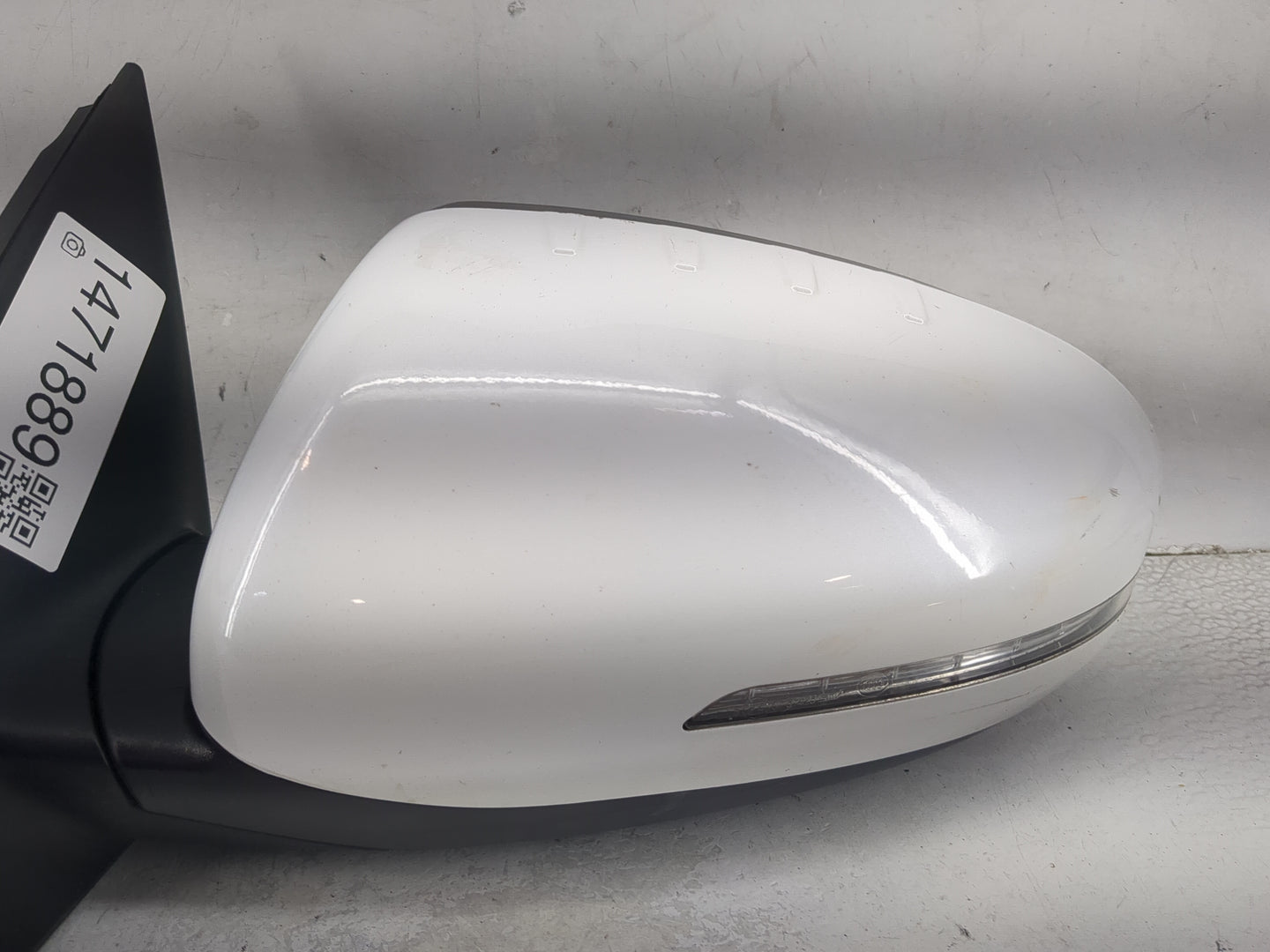 2014-2015 Kia Optima Driver Side View Mirror - Left Door Mirror OEM Used - Oemusedautoparts1.com