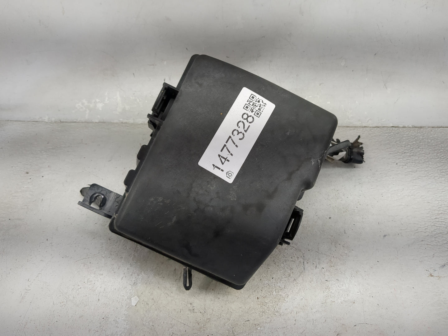 2014-2015 Kia Optima Fusebox Fuse Box Panel Relay Module P/N:MG666080 Fits Fits 2014 2015 OEM Used Auto Parts - Oemusedautop