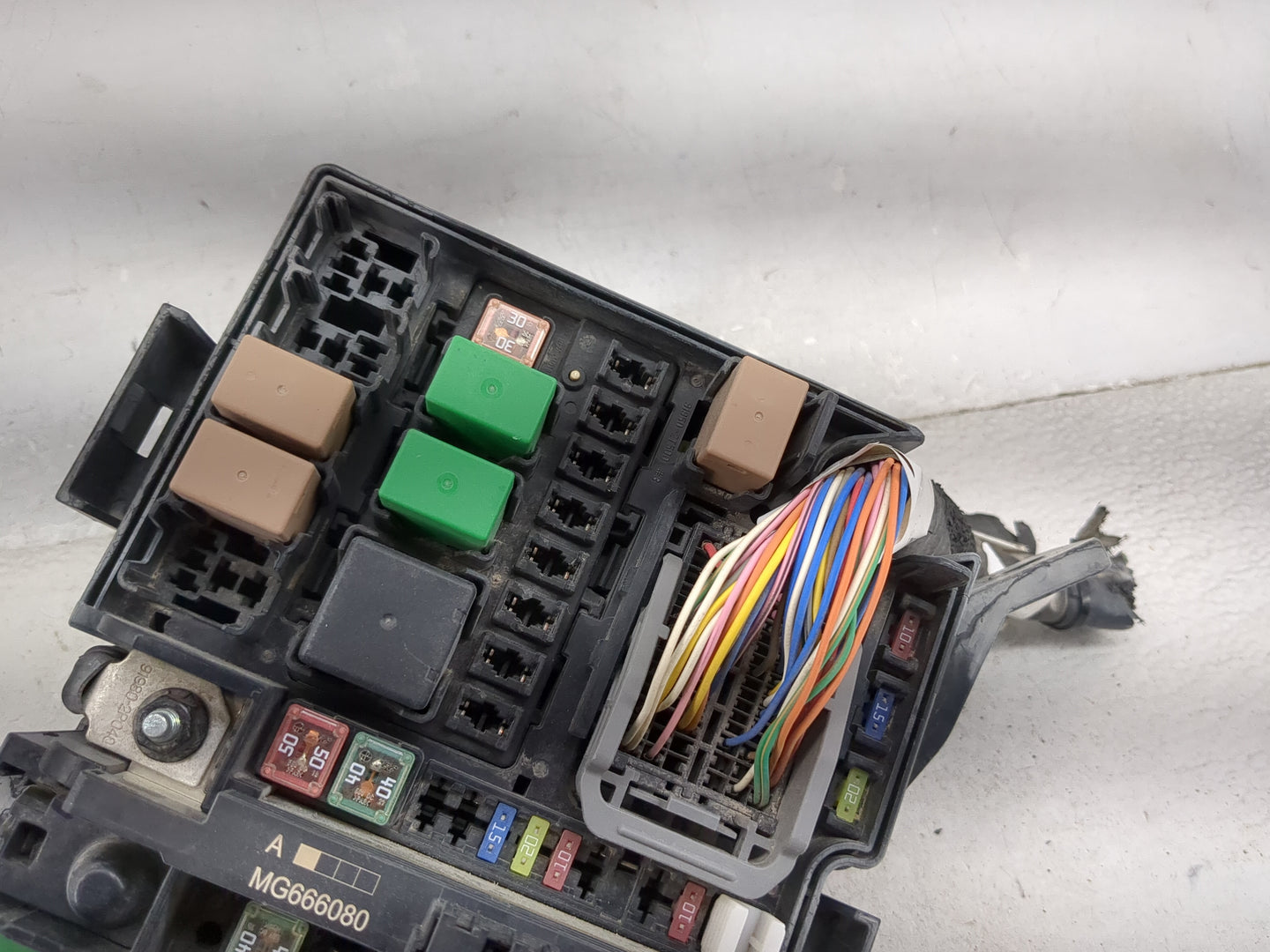 2014-2015 Kia Optima Fusebox Fuse Box Panel Relay Module P/N:MG666080 Fits Fits 2014 2015 OEM Used Auto Parts - Oemusedautop