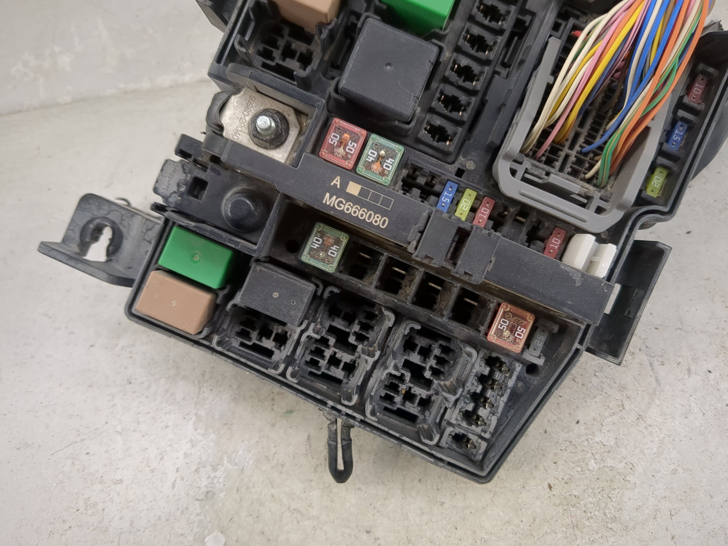 2014-2015 Kia Optima Fusebox Fuse Box Panel Relay Module P/N:MG666080 Fits Fits 2014 2015 OEM Used Auto Parts - Oemusedautop