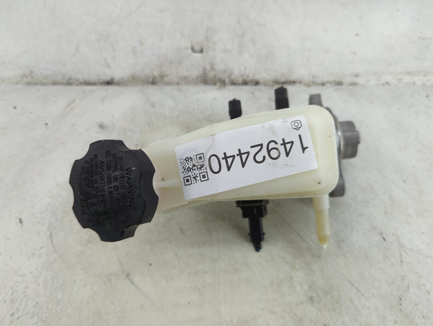 2011-2015 Kia Optima Brake Master Cylinder 1492440 - Oemusedautoparts1.com
