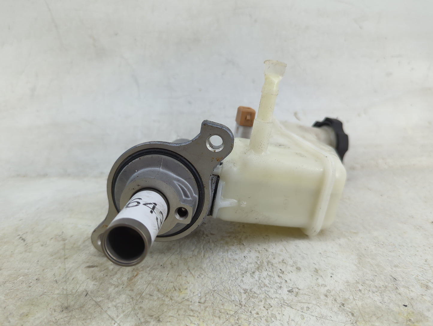 2015 Kia Optima Brake Master Cylinder 1496643 - Oemusedautoparts1.com