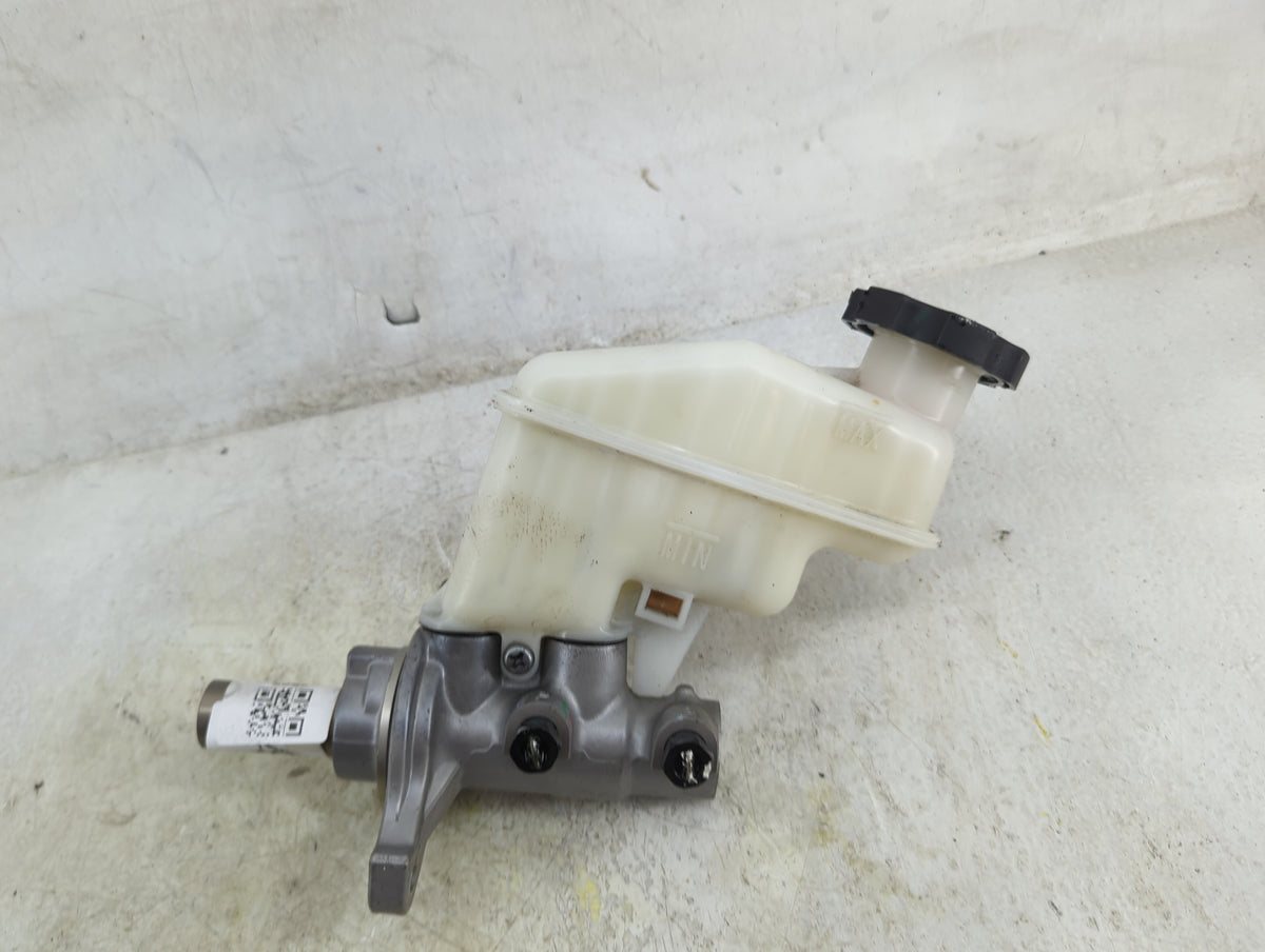 2015 Kia Optima Brake Master Cylinder 1496643 - Oemusedautoparts1.com