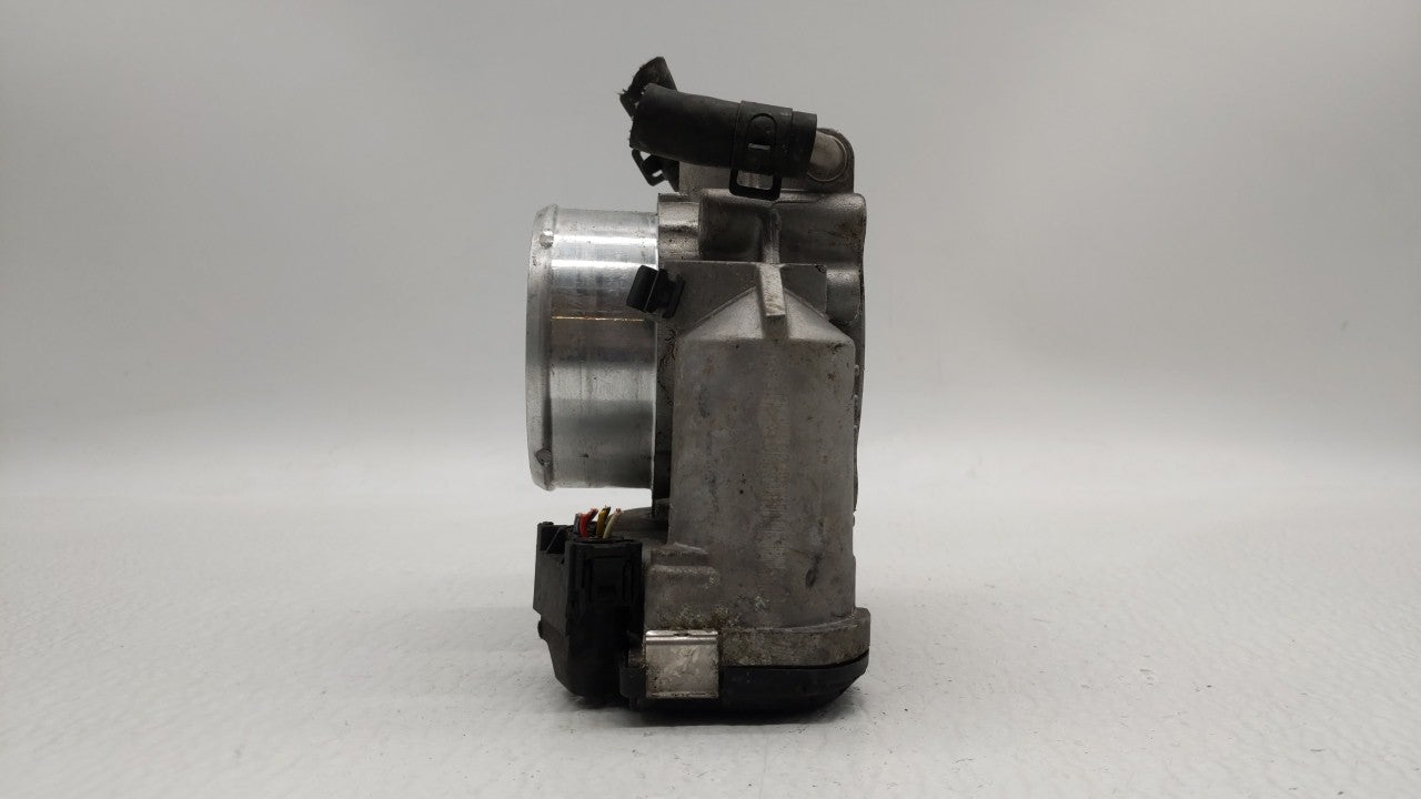 2011-2015 Kia Optima Throttle Body P/N:35100-2G700 Fits Fits 2011 2012 2013 2014 2015 2016 OEM Used Auto Parts - Oemusedauto