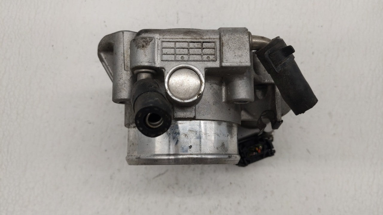 2011-2016 Kia Optima Throttle Body P/N:35100-2G800 Fits Fits 2011 2012 2013 2014 2015 2016 OEM Used Auto Parts - Oemusedauto