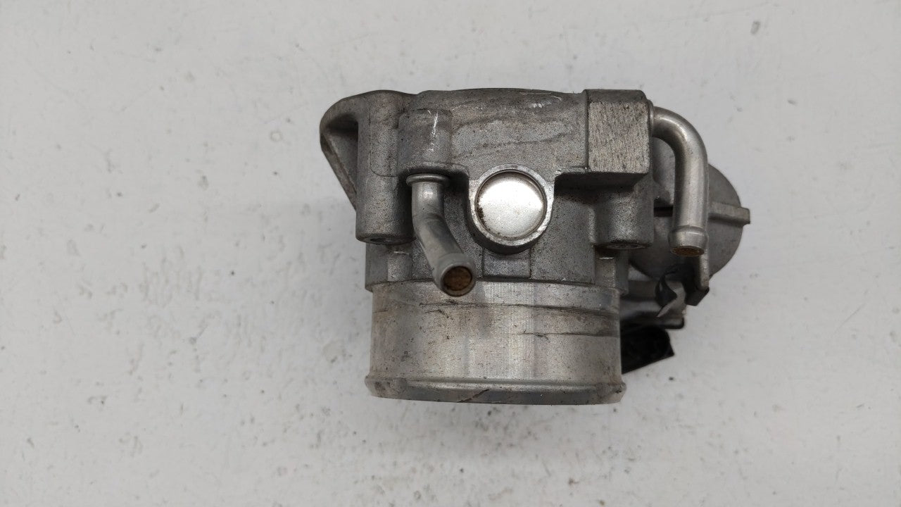 2011-2015 Kia Optima Throttle Body P/N:35100-2G700 Fits Fits 2011 2012 2013 2014 2015 2016 OEM Used Auto Parts - Oemusedauto