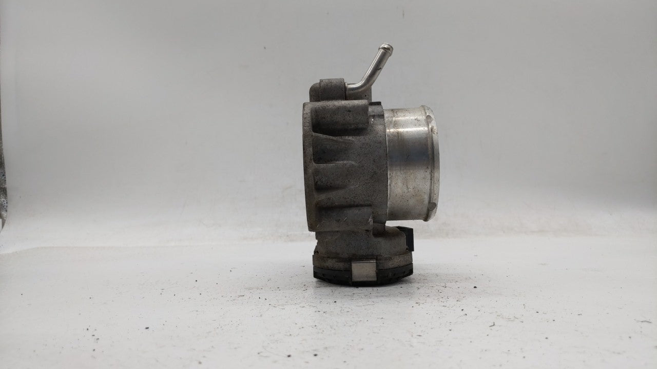 2011-2015 Kia Optima Throttle Body P/N:35100-2G700 Fits Fits 2011 2012 2013 2014 2015 2016 OEM Used Auto Parts - Oemusedauto