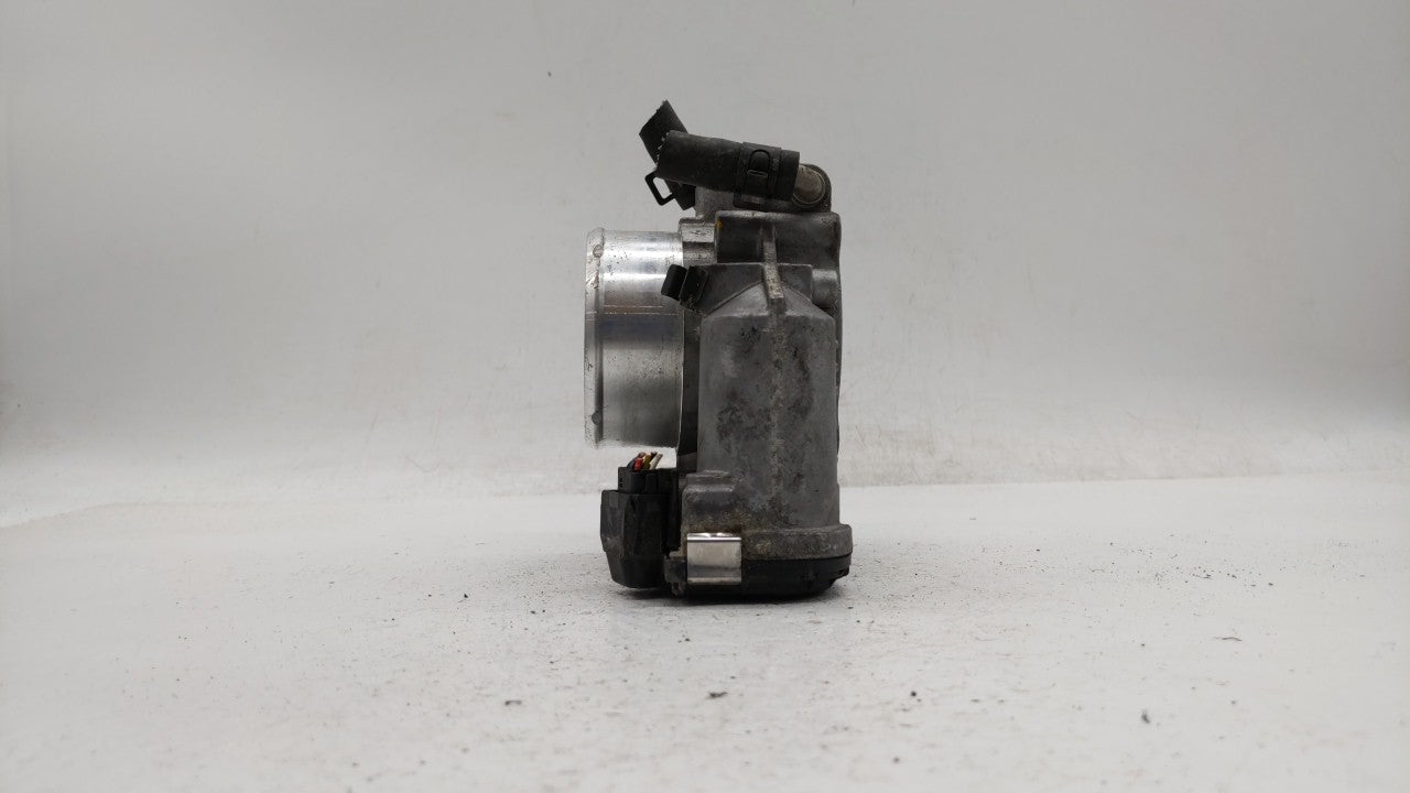2011-2015 Kia Optima Throttle Body P/N:35100-2G700 Fits Fits 2011 2012 2013 2014 2015 2016 OEM Used Auto Parts - Oemusedauto