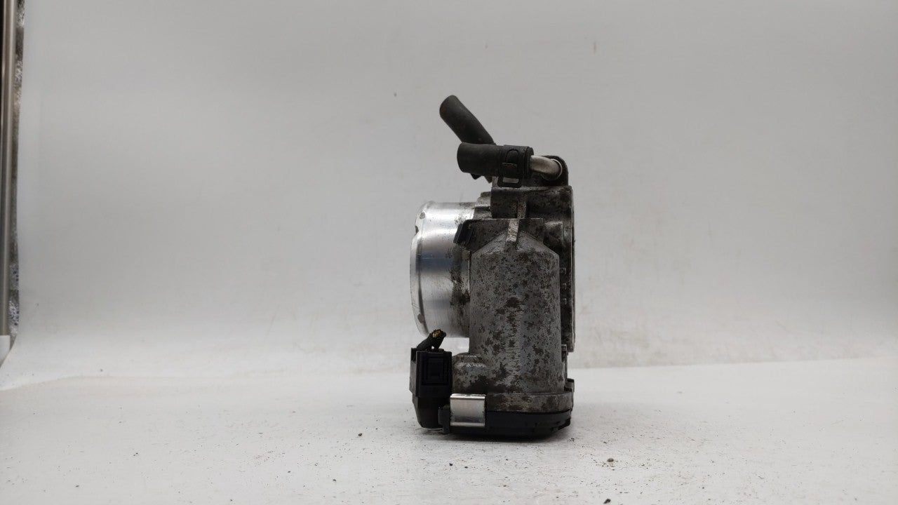 2011-2015 Kia Optima Throttle Body P/N:35100-2G700 Fits Fits 2011 2012 2013 2014 2015 2016 OEM Used Auto Parts - Oemusedauto