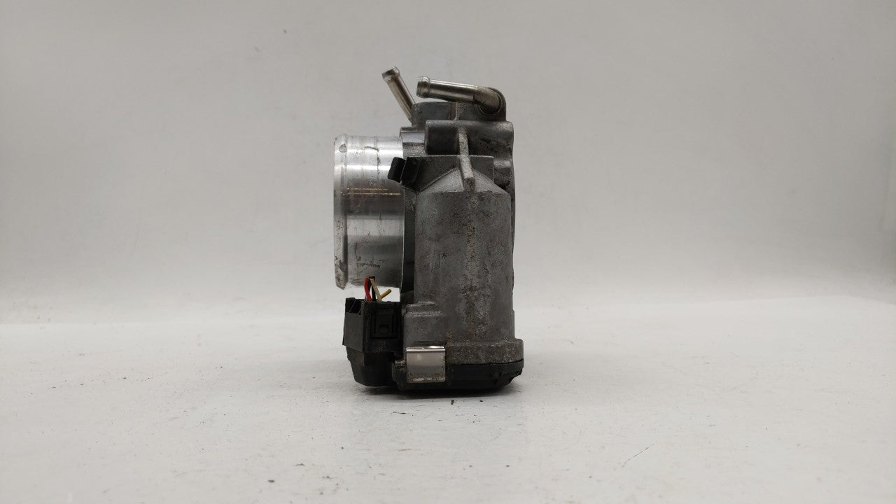 2011-2015 Kia Optima Throttle Body P/N:35100-2G700 Fits Fits 2011 2012 2013 2014 2015 2016 OEM Used Auto Parts - Oemusedauto