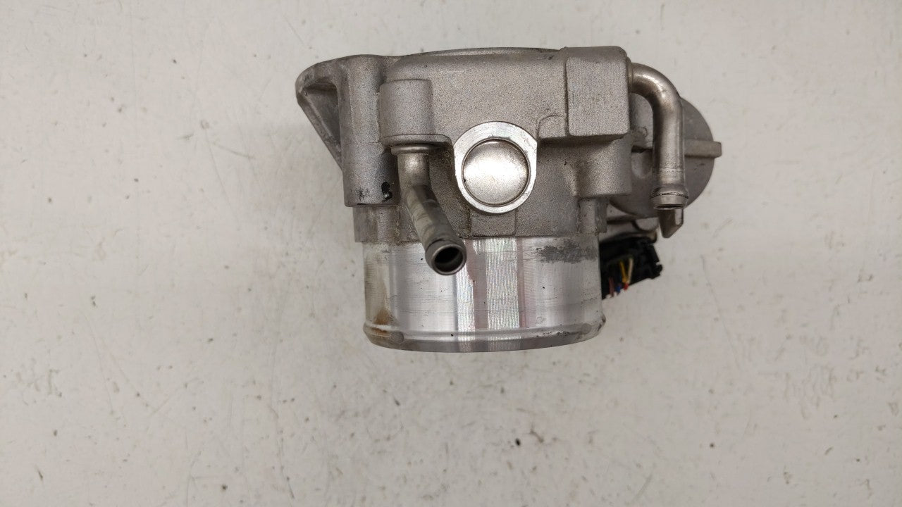 2011-2015 Kia Optima Throttle Body P/N:35100-2G700 Fits Fits 2011 2012 2013 2014 2015 2016 OEM Used Auto Parts - Oemusedauto