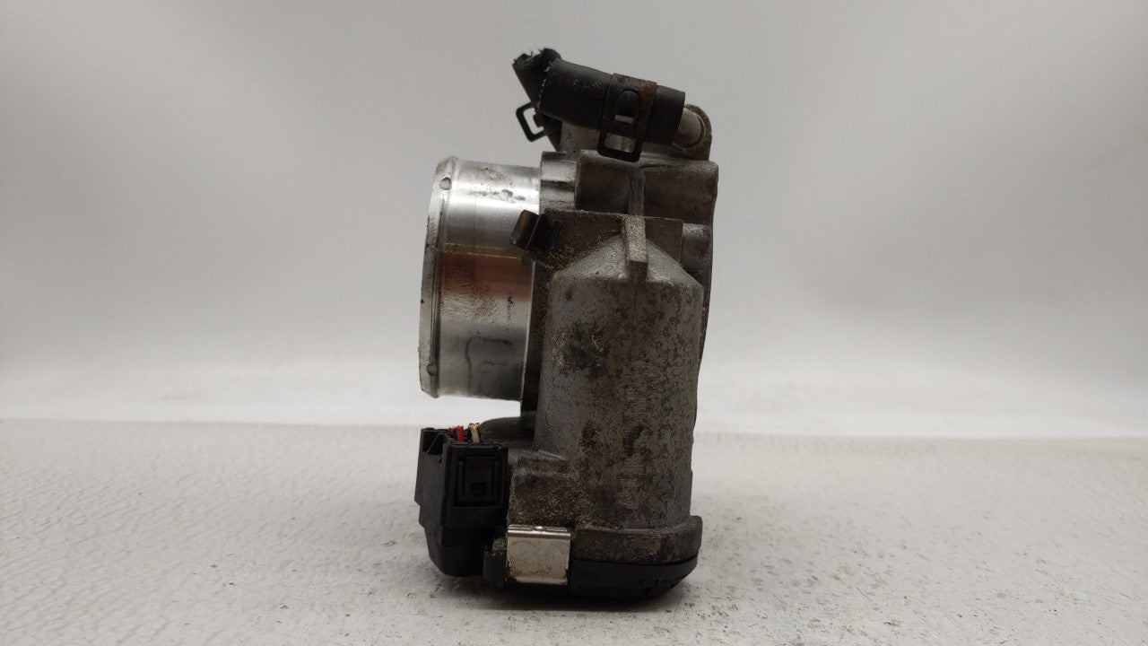 2011-2015 Kia Optima Throttle Body P/N:35100-2G700 Fits Fits 2011 2012 2013 2014 2015 2016 OEM Used Auto Parts - Oemusedauto