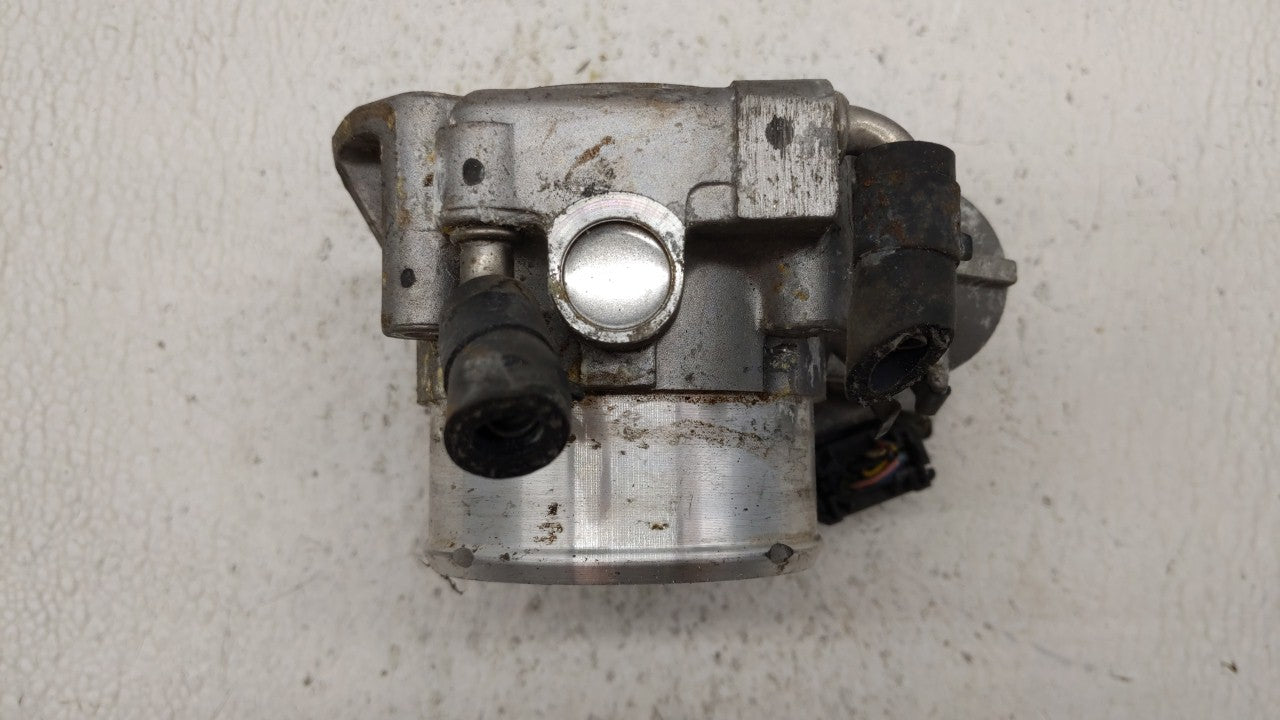 2011-2015 Kia Optima Throttle Body P/N:35100-2G700 Fits Fits 2011 2012 2013 2014 2015 2016 OEM Used Auto Parts - Oemusedauto