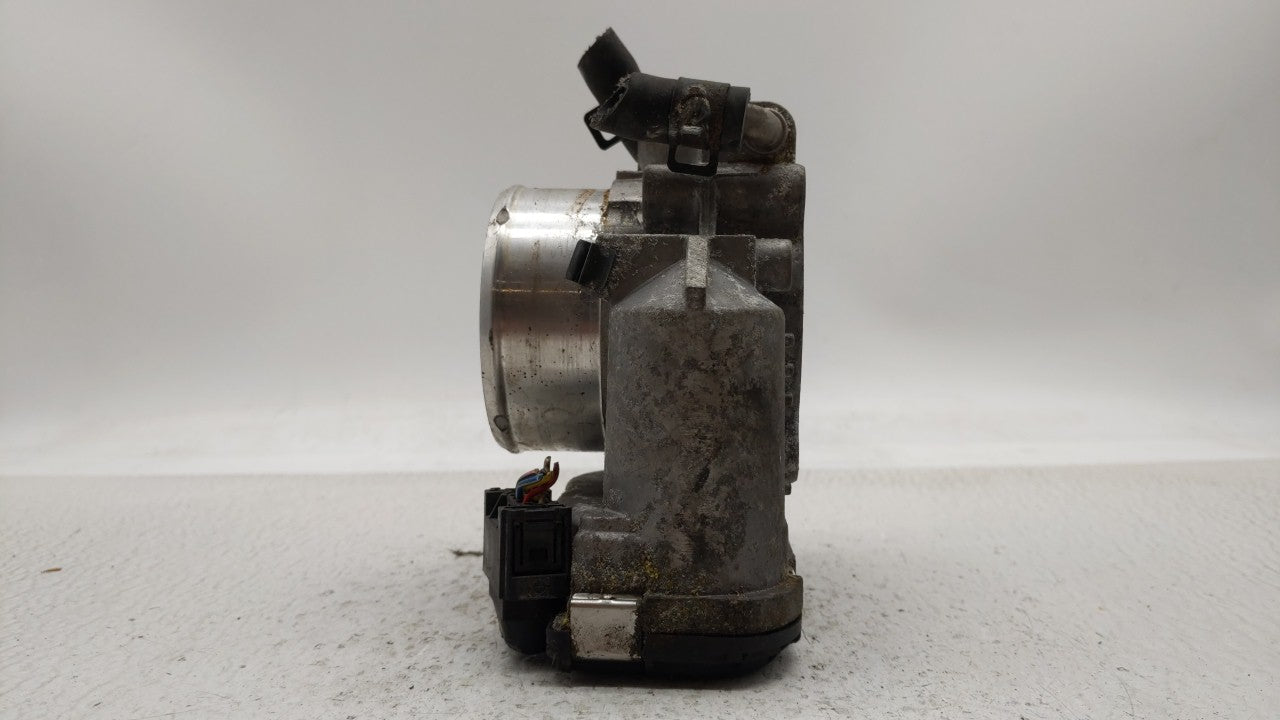 2011-2015 Kia Optima Throttle Body P/N:35100-2G700 Fits Fits 2011 2012 2013 2014 2015 2016 OEM Used Auto Parts - Oemusedauto