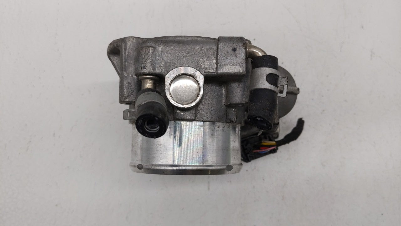 2011-2015 Kia Optima Throttle Body P/N:35100-2G700 Fits Fits 2011 2012 2013 2014 2015 2016 OEM Used Auto Parts - Oemusedauto