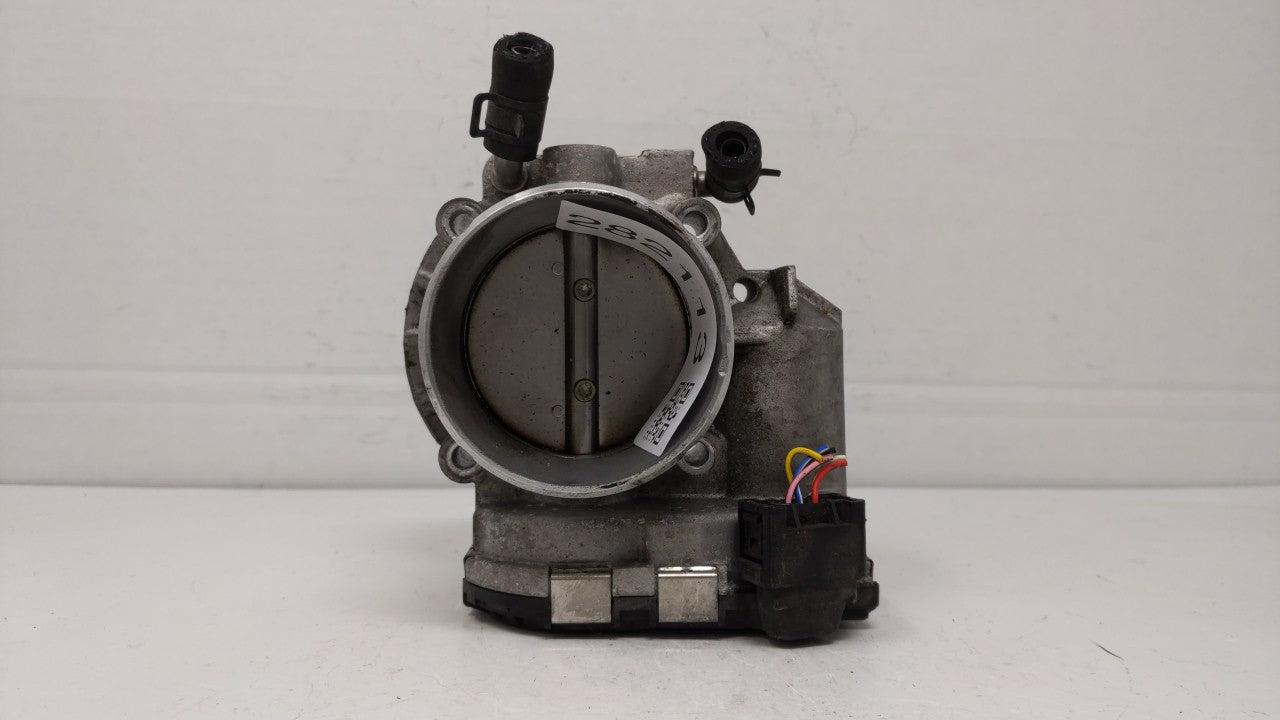 2011-2015 Kia Optima Throttle Body P/N:35100-2G700 Fits Fits 2011 2012 2013 2014 2015 2016 OEM Used Auto Parts - Oemusedauto