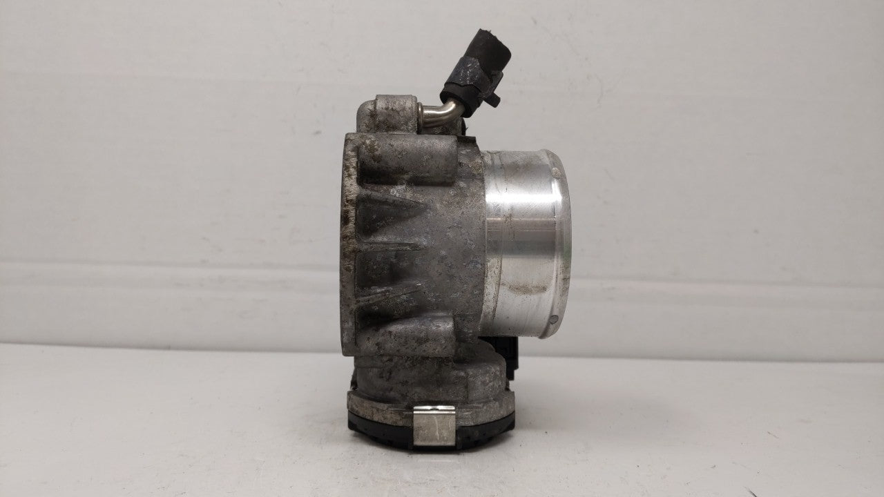 2011-2015 Kia Optima Throttle Body P/N:35100-2G700 Fits Fits 2011 2012 2013 2014 2015 2016 OEM Used Auto Parts - Oemusedauto