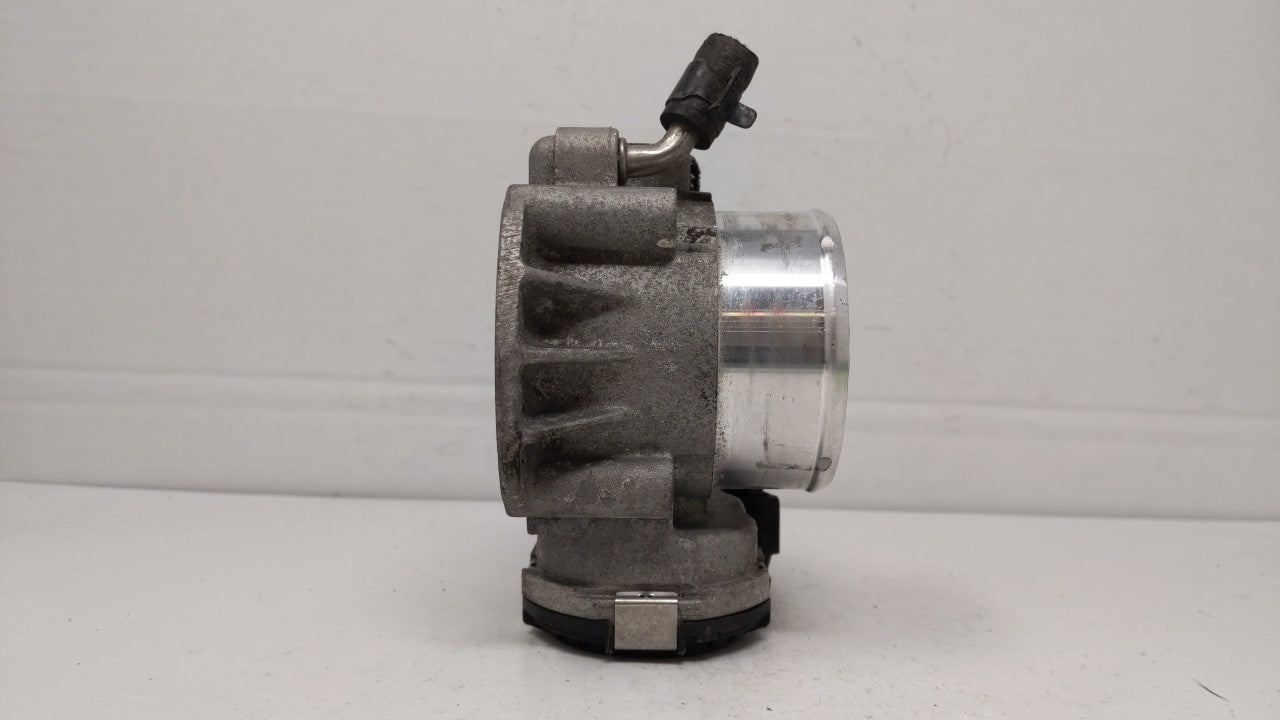 2011-2015 Kia Optima Throttle Body P/N:35100-2G700 Fits Fits 2011 2012 2013 2014 2015 2016 OEM Used Auto Parts - Oemusedauto