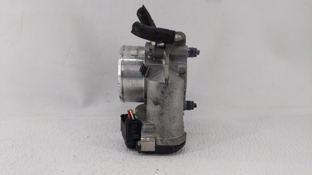 2011-2015 Kia Optima Throttle Body P/N:35100-2G700 Fits Fits 2011 2012 2013 2014 2015 2016 OEM Used Auto Parts - Oemusedauto