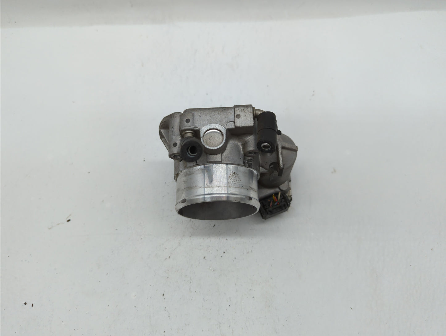 2011-2015 Kia Optima Throttle Body P/N:35100-2G700 Fits Fits 2011 2012 2013 2014 2015 2016 OEM Used Auto Parts - Oemusedauto